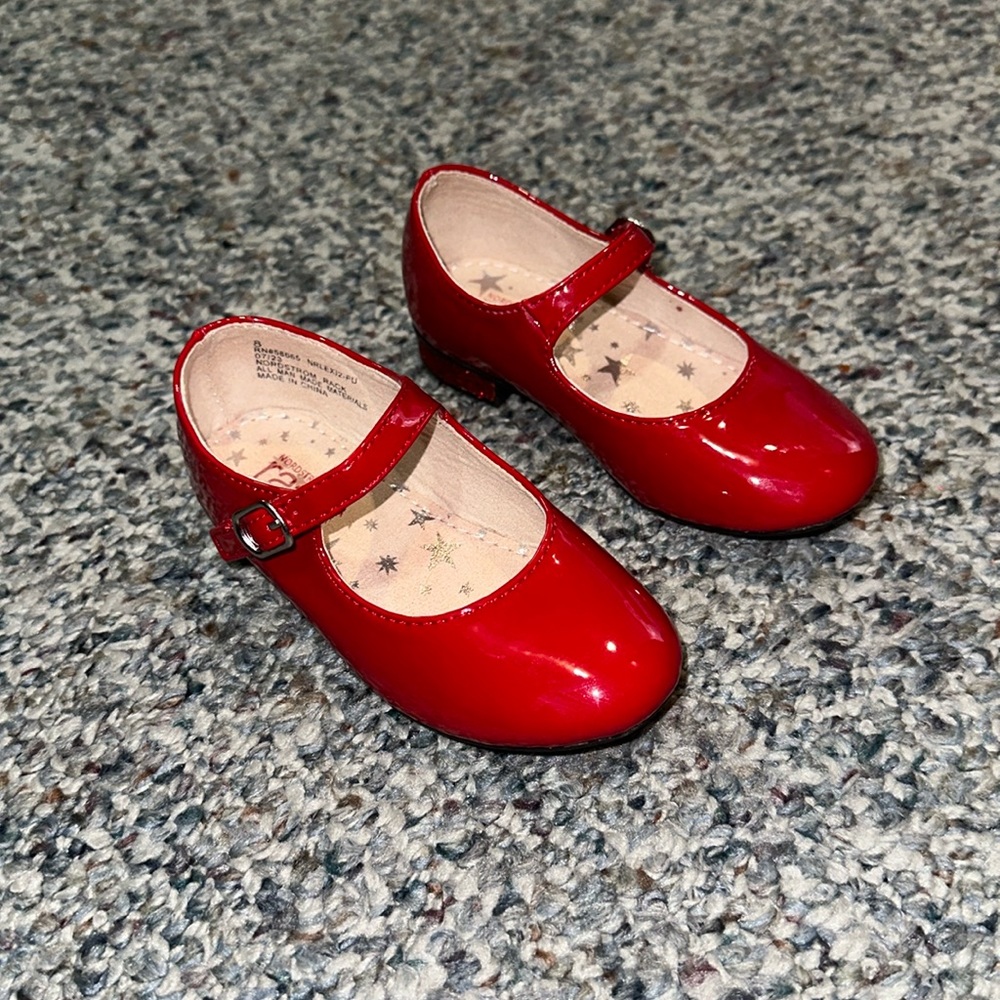 Nordstrom Girls Red Patent Mary Jane Dress Shoes